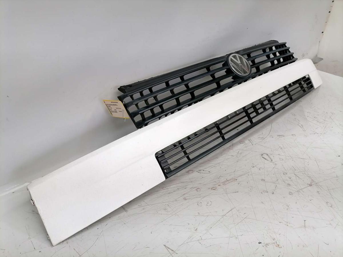 VW T4 original Kühlergrilll mit Träger Faceliftmodell ab 1/96 Kurzer Vorderwagen Bj.1997 VW T4 original Kühlergrilll mit Träger Faceliftmodell ab 1/96 Kurzer Vorderwagen Bj.1997